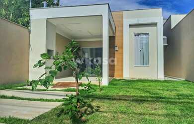 Imagem: A casa possui 2 Dormitórios, 2 Banheiros, 3 Vagas na garagem