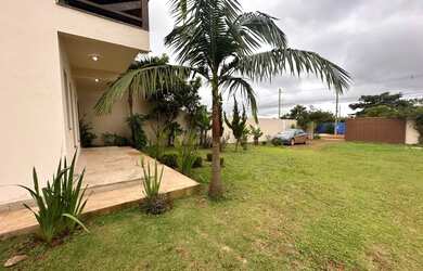 Imagem: A casa para alugar possui 3 Dormitórios, 3 Banheiros, 5 Vagas