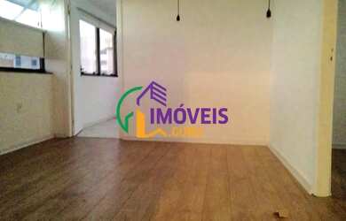 Imagem: O depósito possui 1 Vaga na garagem e 55m² de Área e está