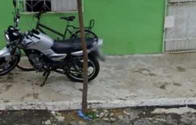 Imagem: A casa possui 1 Dormitório, 1 Banheiro, 150m² de Área e