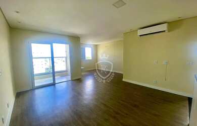 Imagem: O apartamento e possui 1 Dormitório, 2 Banheiros, 2 Vagas na