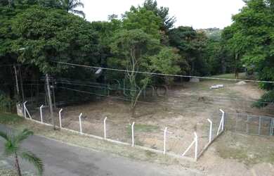 Imagem: O terreno à venda possui 2625m² de Área e está localizado