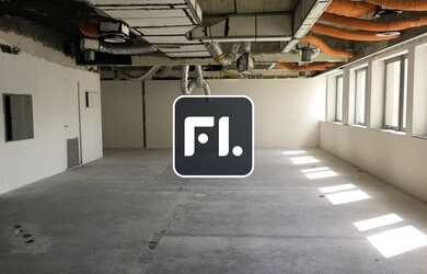 Imagem: O depósito possui 5 Vagas na garagem e 362m² de Área e está