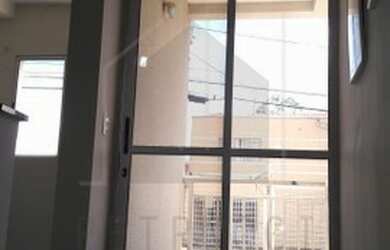 Imagem: O apartamento possui 3 Dormitórios, 1 Banheiro, 1 Vaga na garagem