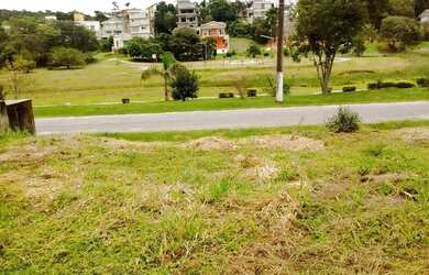 Imagem: O terreno possui 360m² de Área e está localizado em Parque