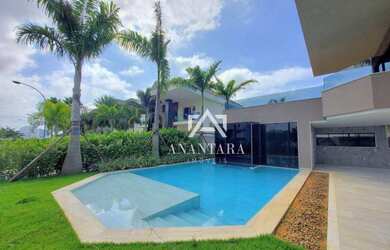 Imagem: A casa em condomínio possui 4 Dormitórios, 5 Banheiros, 5