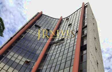 Imagem: O depósito possui 2 Vagas na garagem, 90m² de Área e está