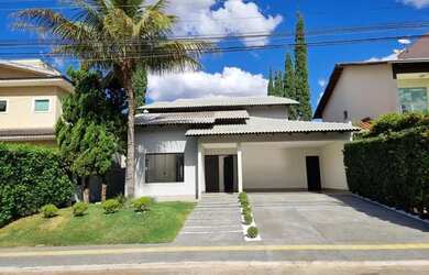 Imagem: A casa em condomínio possui 3 Dormitórios, 3 Banheiros, 4