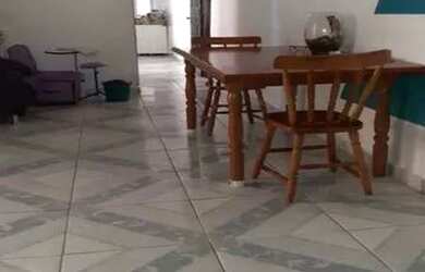 Imagem 5: Sobrado para venda possui 115 metros quadrados com 3 quartos em Centro...