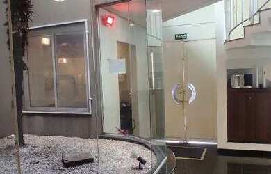 Imagem: O depósito possui 1 Vaga na garagem, 13m² de Área e está