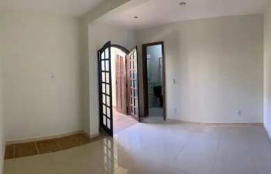 Imagem 8: Casa a venda. Churrasqueira, 60m² de Área, 4 Vagas na garageme2 Dormitórios