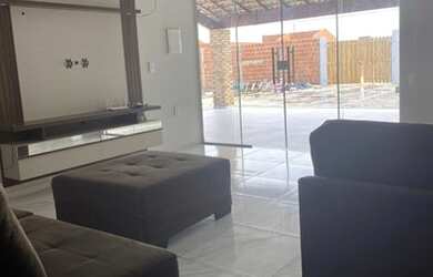 Imagem: A casa possui 4 Dormitórios, 5 Vagas na garagem e está localizado