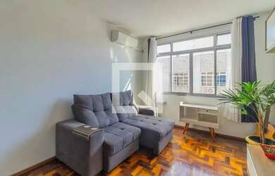 Imagem: O apartamento possui 2 Dormitórios, 1 Banheiro, 47m² de Área