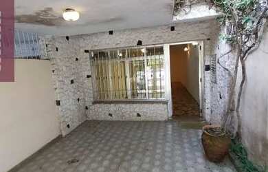 Imagem: O depósito possui 1 Vaga na garagem, 151m² de Área e está