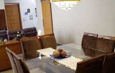 Imagem: A casa em condomínio possui 4 Dormitórios, 5 Banheiros, 4