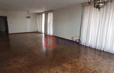 Imagem: O apartamento possui 4 Dormitórios, 5 Banheiros, 2 Vagas na