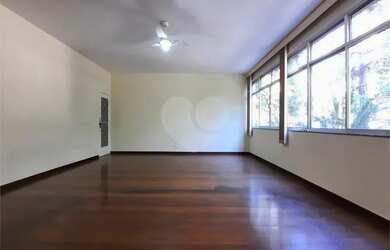 Imagem: O apartamento possui 3 Dormitórios, 4 Banheiros, 1 Vaga na