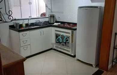 Imagem: A casa em condomínio possui 2 Dormitórios, 2 Banheiros, 2