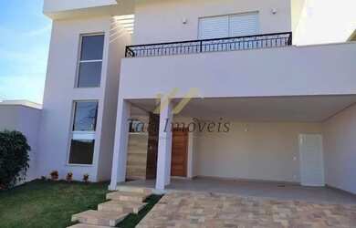 Imagem: A casa em condomínio possui 3 Dormitórios, 3 Banheiros, 2