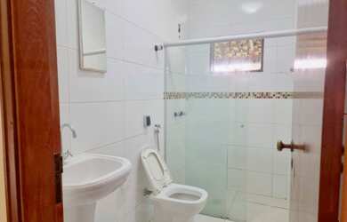 Imagem 6: Caparroz vendo - casa com terreno livre na frente