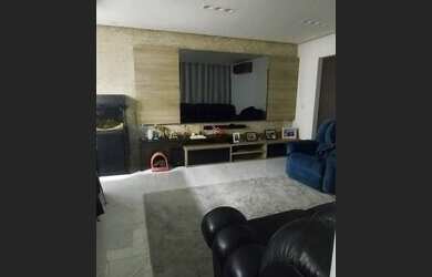 Imagem: O apartamento possui 3 Dormitórios, 1 Banheiro, 1 Vaga na garagem