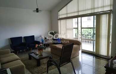 Imagem: A casa possui 3 Dormitórios, 3 Banheiros, 3 Vagas na garagem