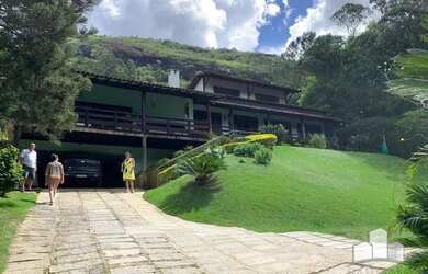 Imagem: A casa em condomínio à venda possui 5 Dormitórios, 2 Banheiros