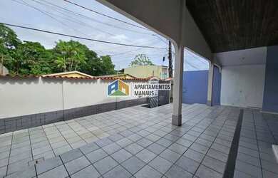 Imagem: A casa possui 3 Dormitórios, 2 Banheiros, 1 Vaga na garagem