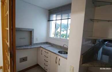 Imagem: O apartamento possui 4 Dormitórios, 5 Banheiros, 2 Vagas na