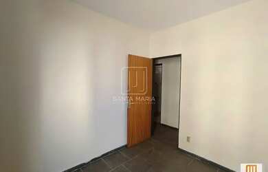 Imagem: O apartamento possui 3 Dormitórios, 1 Banheiro, 1 Vaga na garagem