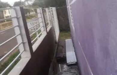 Imagem 5: Vendo R$150.000. Varanda, Área de serviço, 1 Banheiroe3 Dormitórios