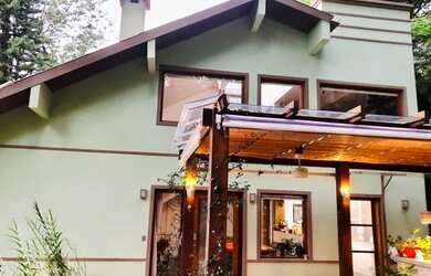 Imagem: A casa em condomínio possui 2 Dormitórios, 4 Banheiros, 5