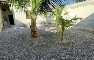 Imagem: A casa possui 3 Dormitórios, 2 Banheiros, 3 Vagas na garagem