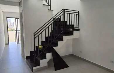 Imagem: A casa possui 3 Dormitórios, 2 Banheiros, 3 Vagas na garagem