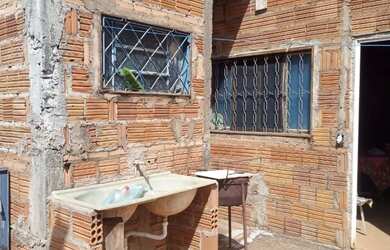 Imagem: A casa em condomínio possui 2 Dormitórios, 2 Banheiros, 5