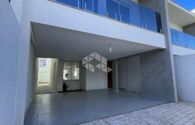 Imagem 2: Casa Sobrado com piscina e 3 quartos em Itajaí