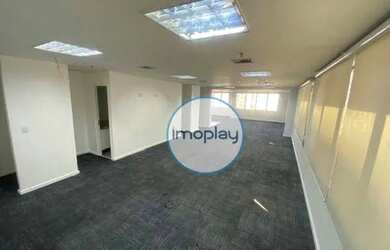 Imagem: O depósito possui 5 Vagas na garagem, 360m² de Área e está