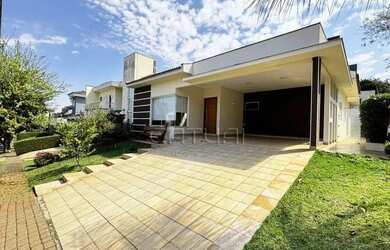 Imagem: A casa em condomínio possui 3 Dormitórios, 4 Banheiros, 4