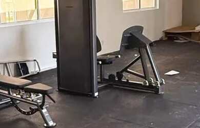 Imagem: O apartamento possui 2 Dormitórios, 1 Banheiro e 1 Vaga na