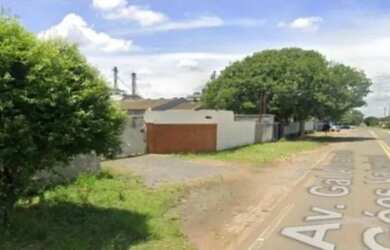 Imagem: Leilão - Comercial - De R$1.500.000,00 Por R$750.000,00