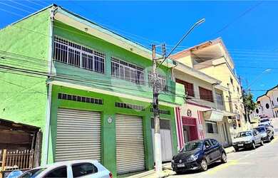 Imagem: O depósito possui 2 Vagas na garagem, 344m² de Área e está