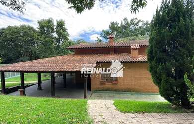 Imagem: A casa em condomínio possui 1 Dormitório, 2 Banheiros, 5 Vagas