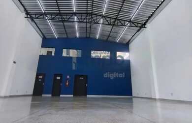 Imagem: O depósito possui 5 Vagas na garagem, 165m² de Área e está