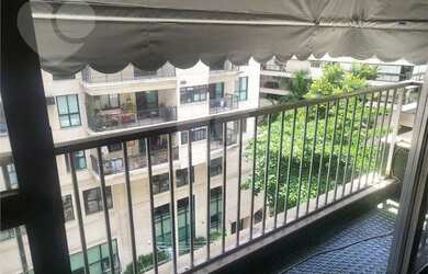 Imagem: O apartamento possui 3 Dormitórios, 1 Banheiro, 1 Vaga na garagem