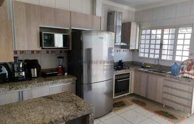 Imagem 3: Casa com piscina em Coxipo