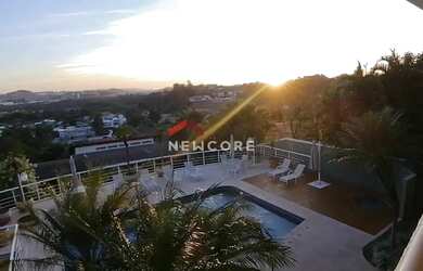 Imagem: A casa em condomínio possui 5 Dormitórios, 5 Banheiros, 4