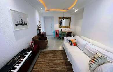 Imagem: O apartamento possui 3 Dormitórios, 1 Banheiro, 2 Vagas na