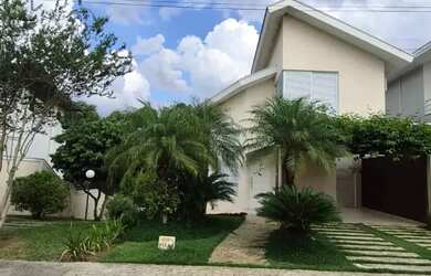 Imagem: A casa em condomínio possui 3 Dormitórios, 4 Banheiros, 4