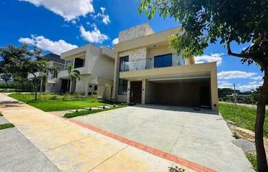 Imagem: A casa em condomínio possui 3 Dormitórios, 4 Banheiros, 4