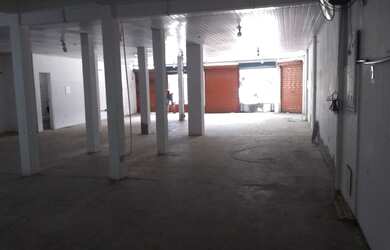 Imagem 2: Ponto comercial frente de avenida com 240 metros quadrados, vestiário...